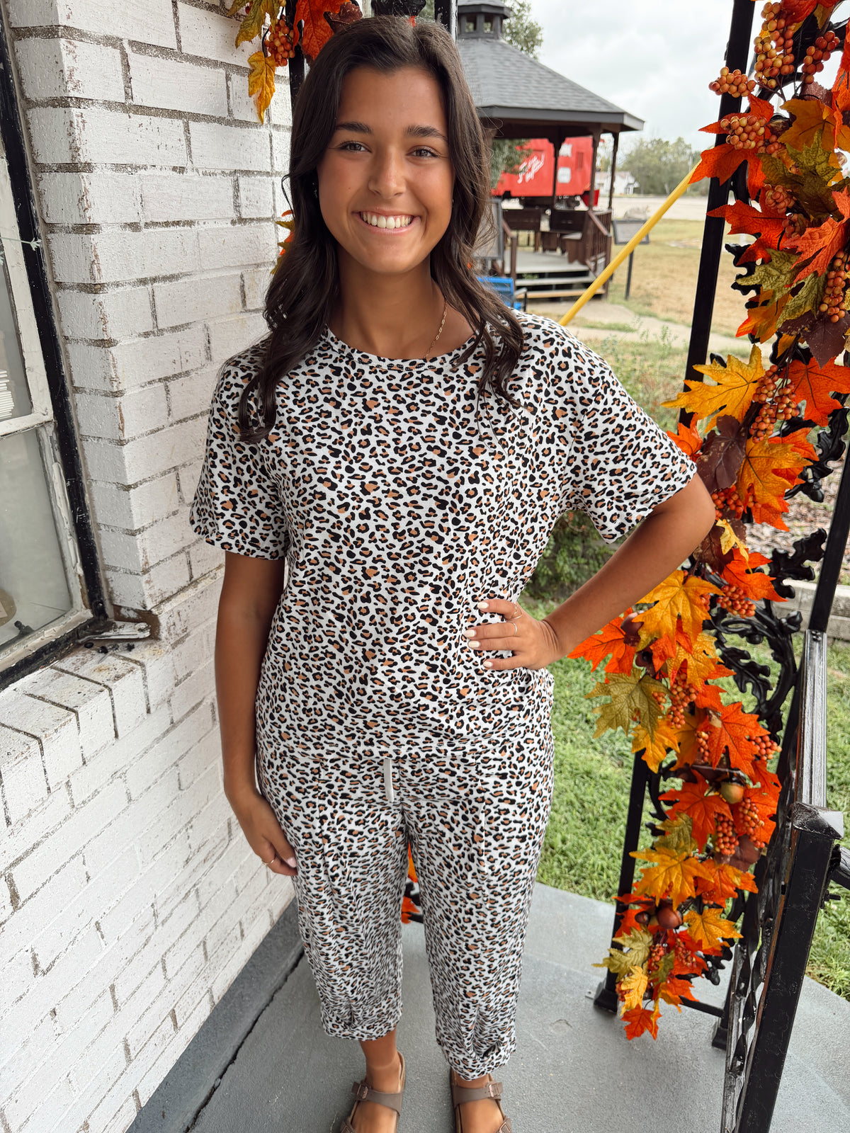 White Leopard Loose Tee Drawstring Waist Barrel Pants Set