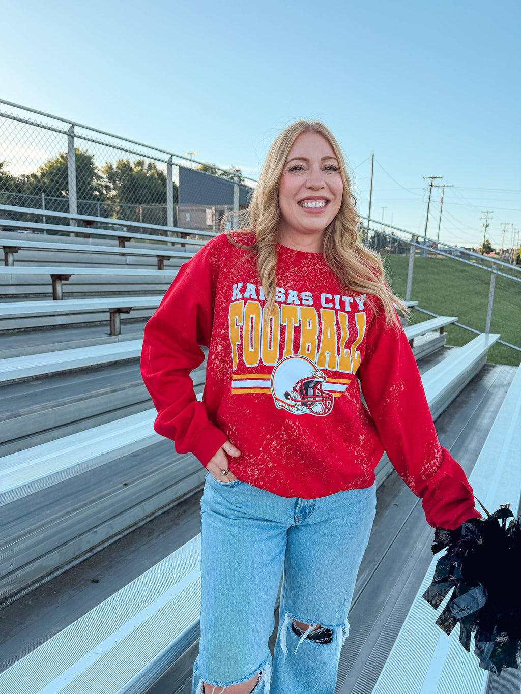 KANSAS CITY FOOTBALL BLEACHED SWEATSHIRT (RED)